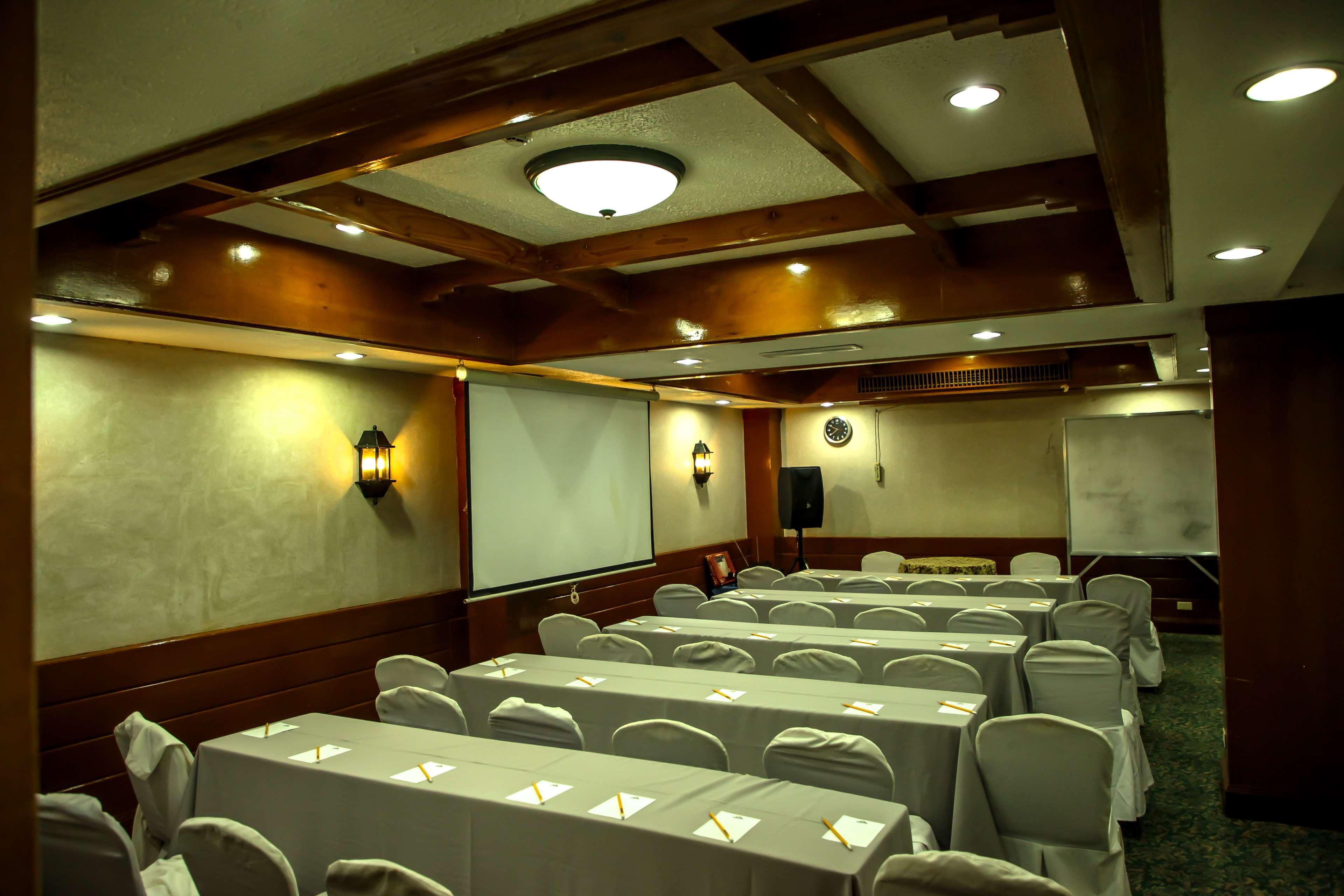 טגאיטאי Days Hotel Tagaytay מראה חיצוני תמונה