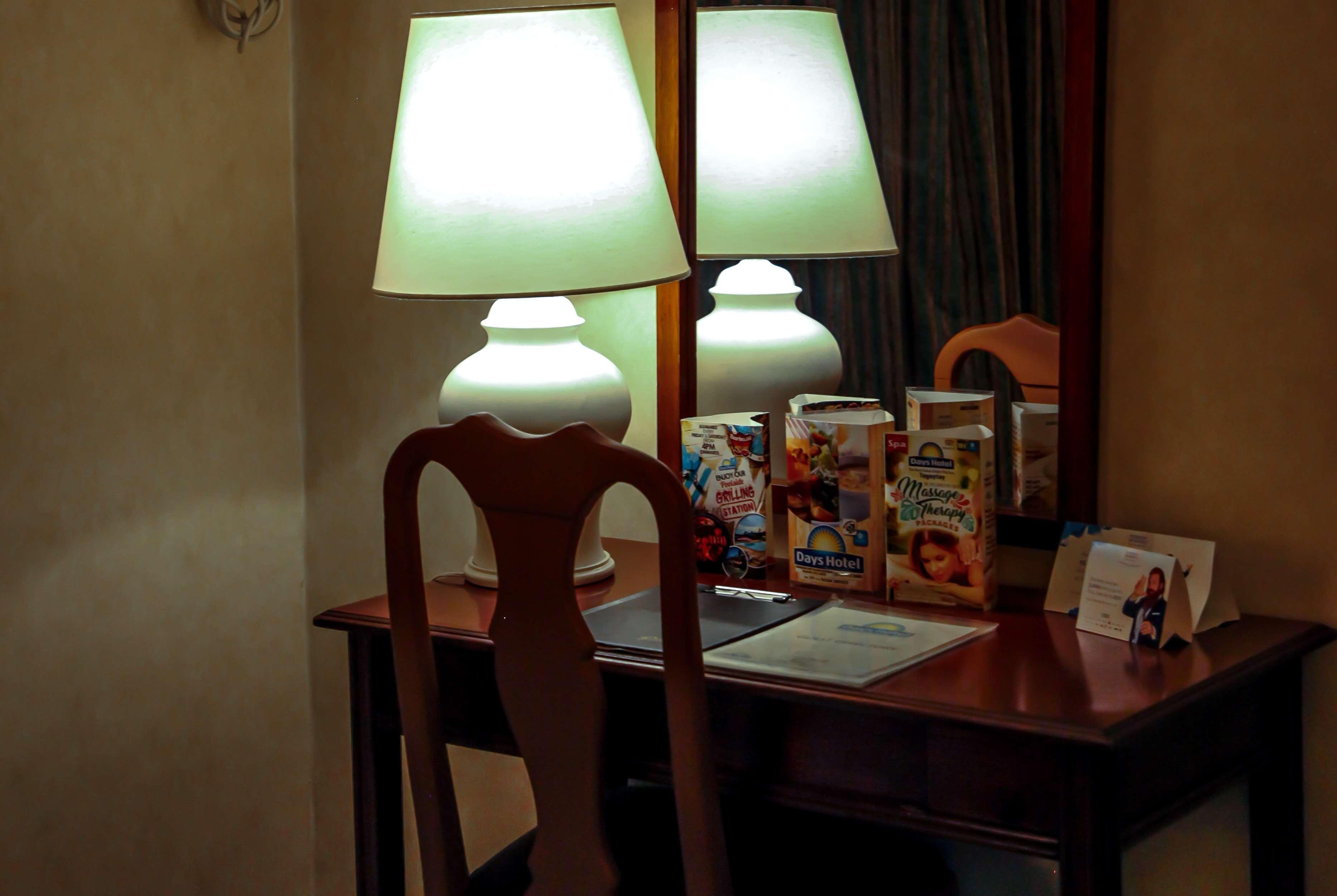 טגאיטאי Days Hotel Tagaytay מראה חיצוני תמונה
