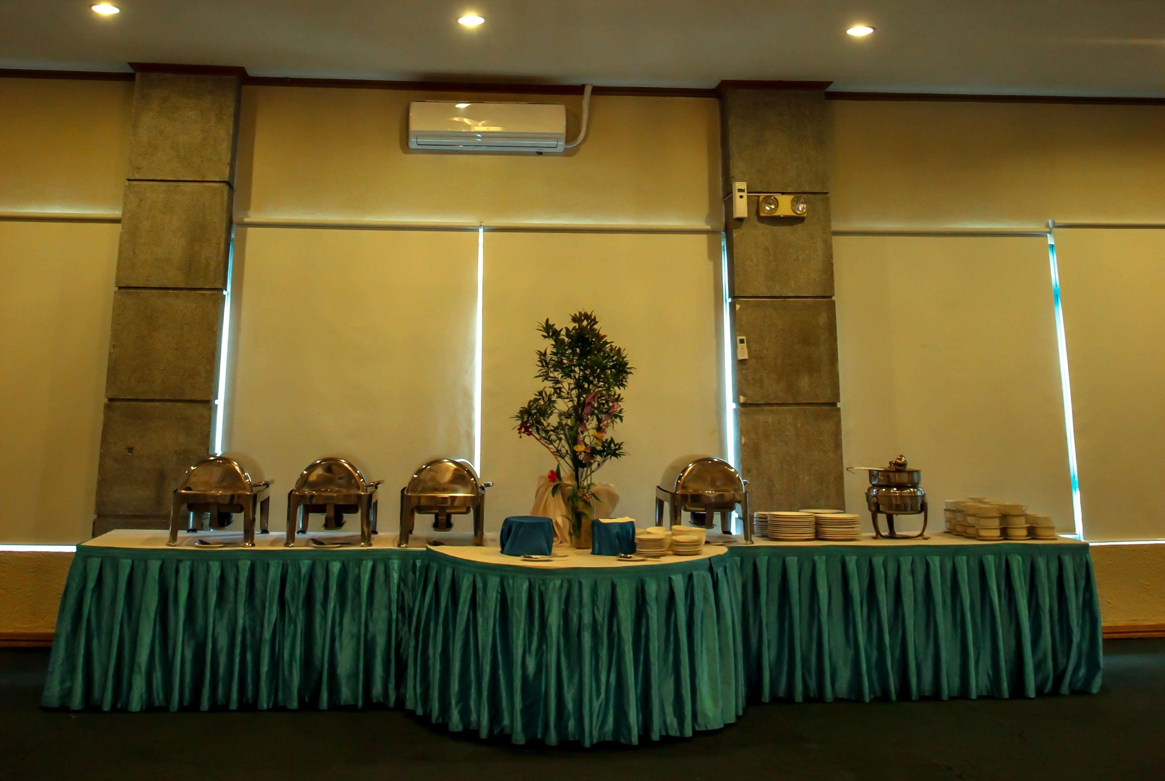 טגאיטאי Days Hotel Tagaytay מראה חיצוני תמונה