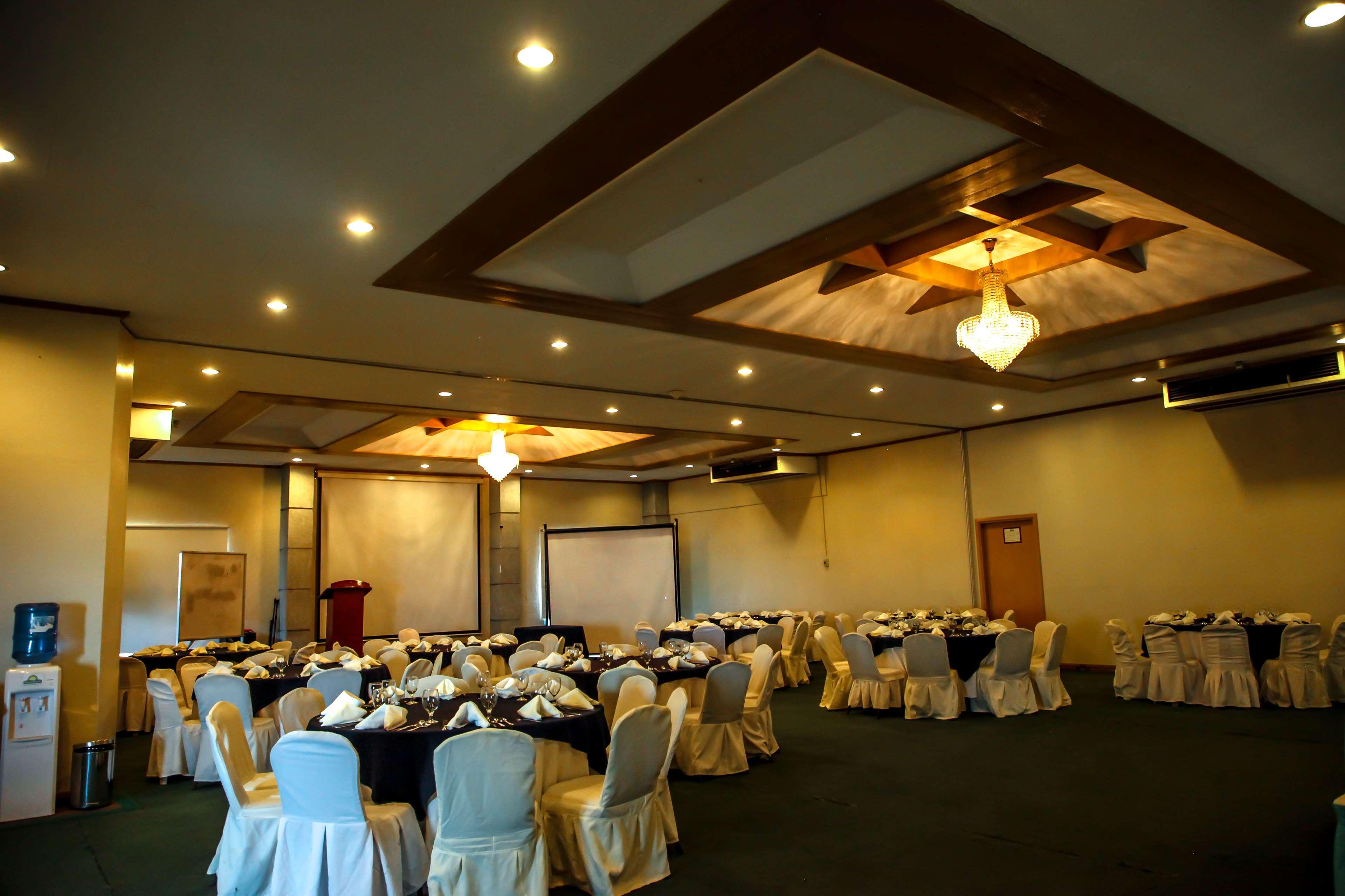 טגאיטאי Days Hotel Tagaytay מראה חיצוני תמונה