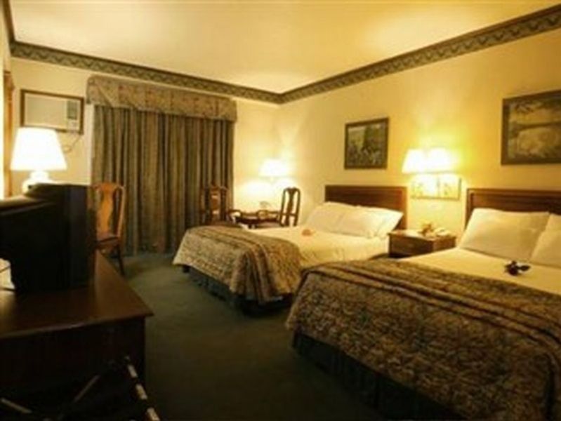 טגאיטאי Days Hotel Tagaytay מראה חיצוני תמונה