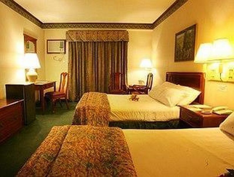 טגאיטאי Days Hotel Tagaytay מראה חיצוני תמונה